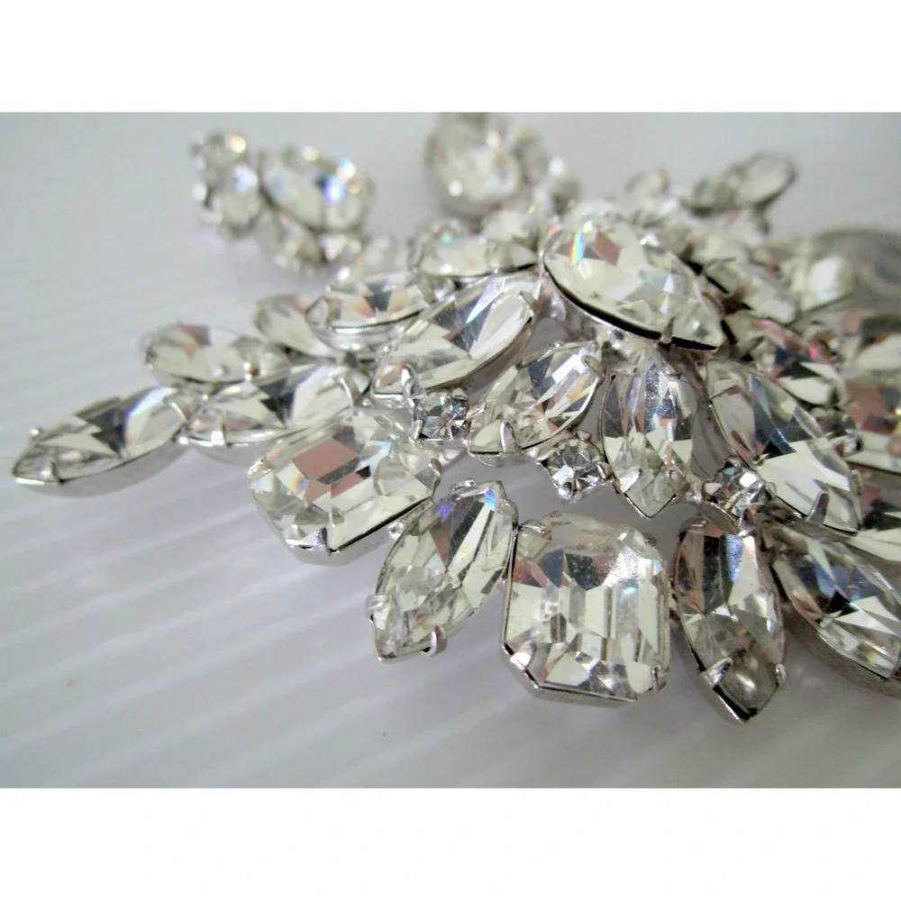 KRAMER Vintage Signed Rhinestone LARGE Brooch Pin 3.5